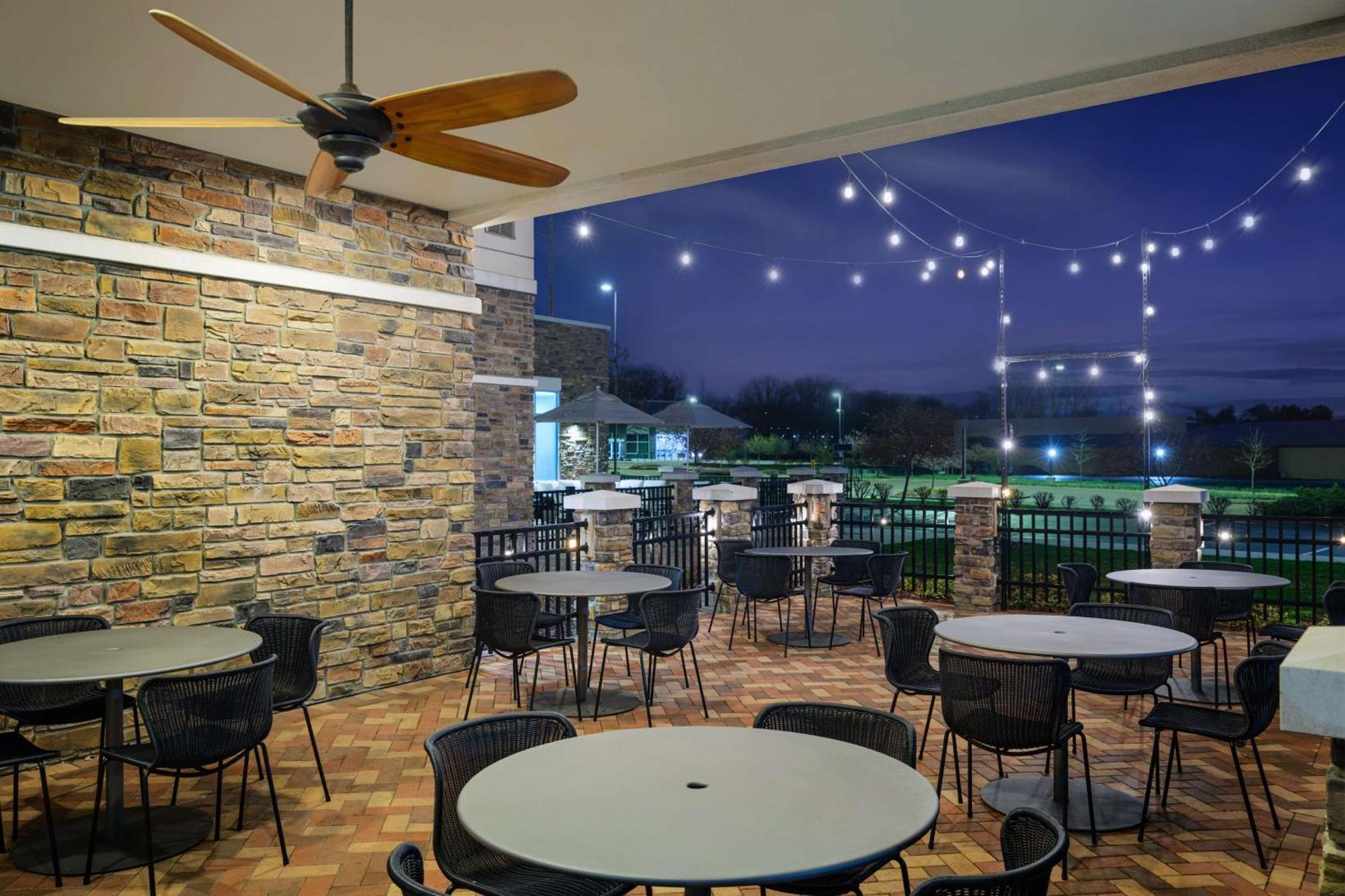 Hyatt Place Canton Lake Cable Extérieur photo