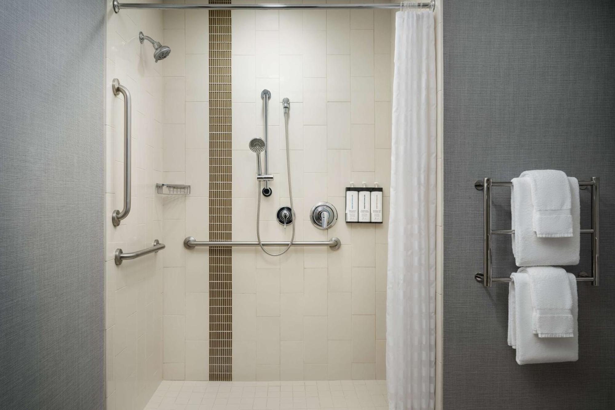 Hyatt Place Canton Lake Cable Extérieur photo