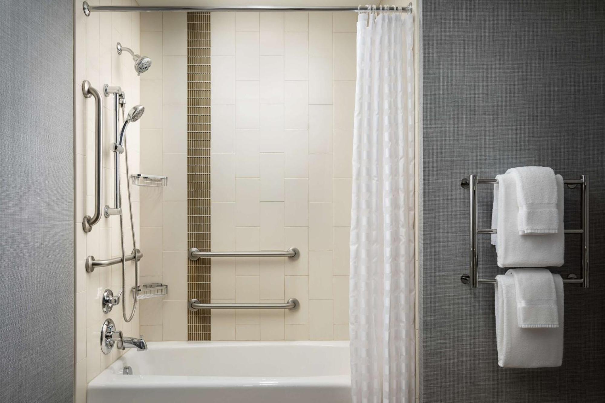 Hyatt Place Canton Lake Cable Extérieur photo
